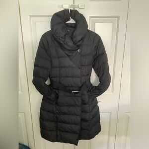 G2000Women‘s black long down jacket